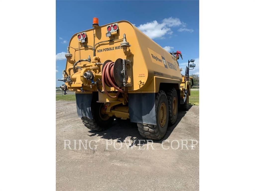 CAT 725C2WW Cisternové vozy