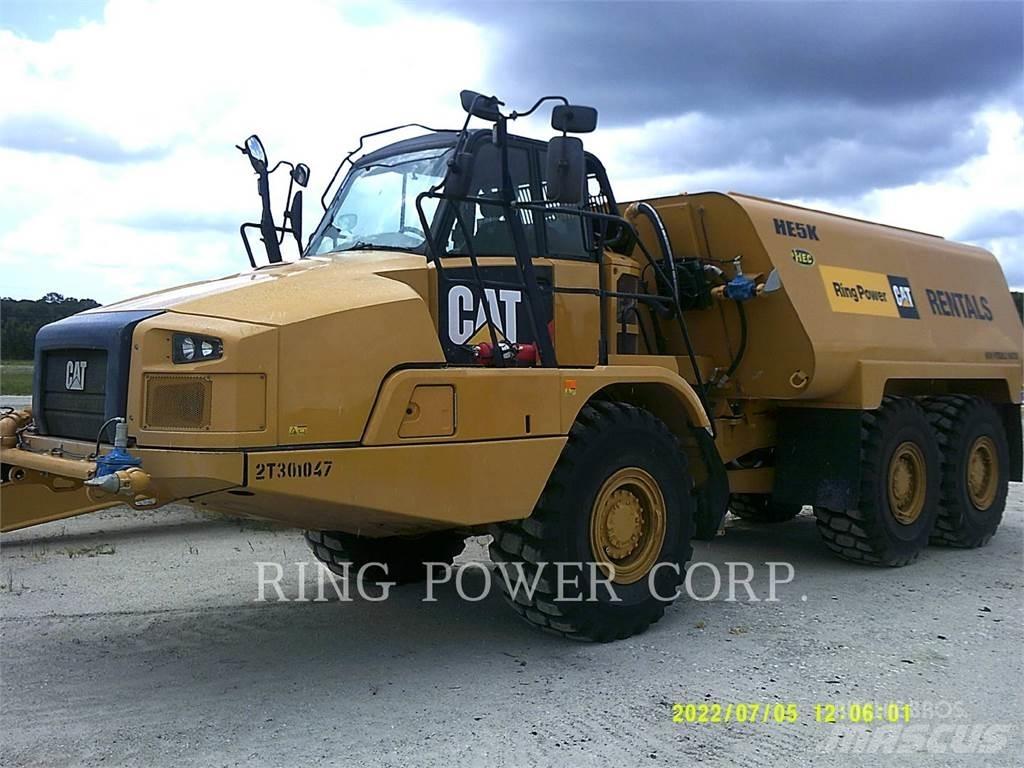 CAT 725C2WW Cisternové vozy