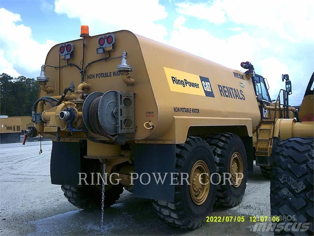 CAT 725C2WW Cisternové vozy