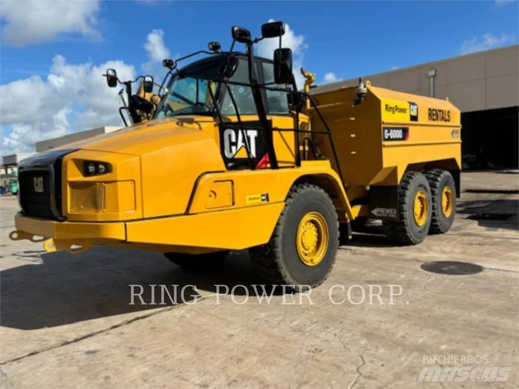 CAT 725CWW Cisternové vozy