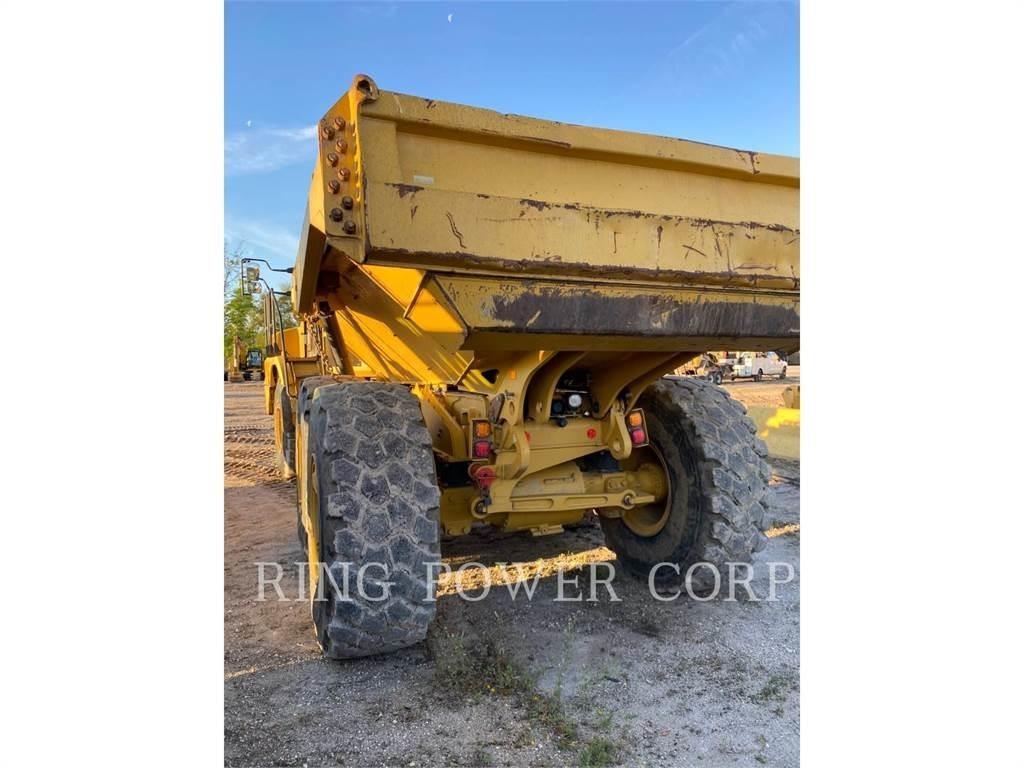 CAT 725WW Cisternové vozy