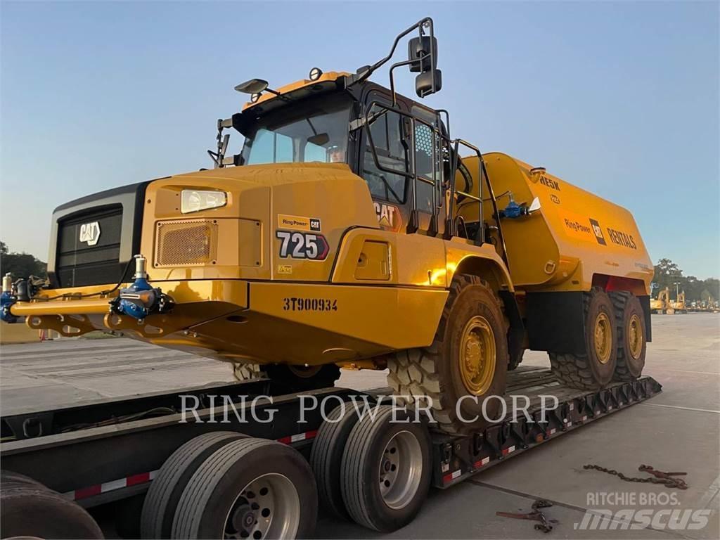 CAT 725WW Cisternové vozy