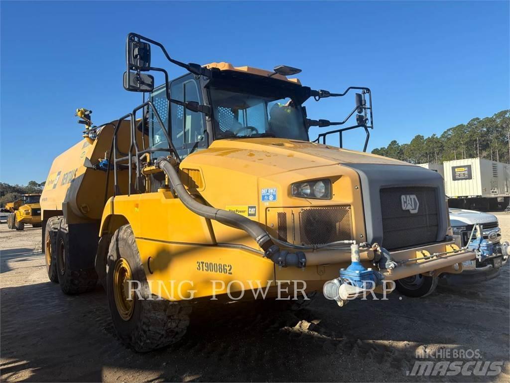 CAT 725WW Cisternové vozy