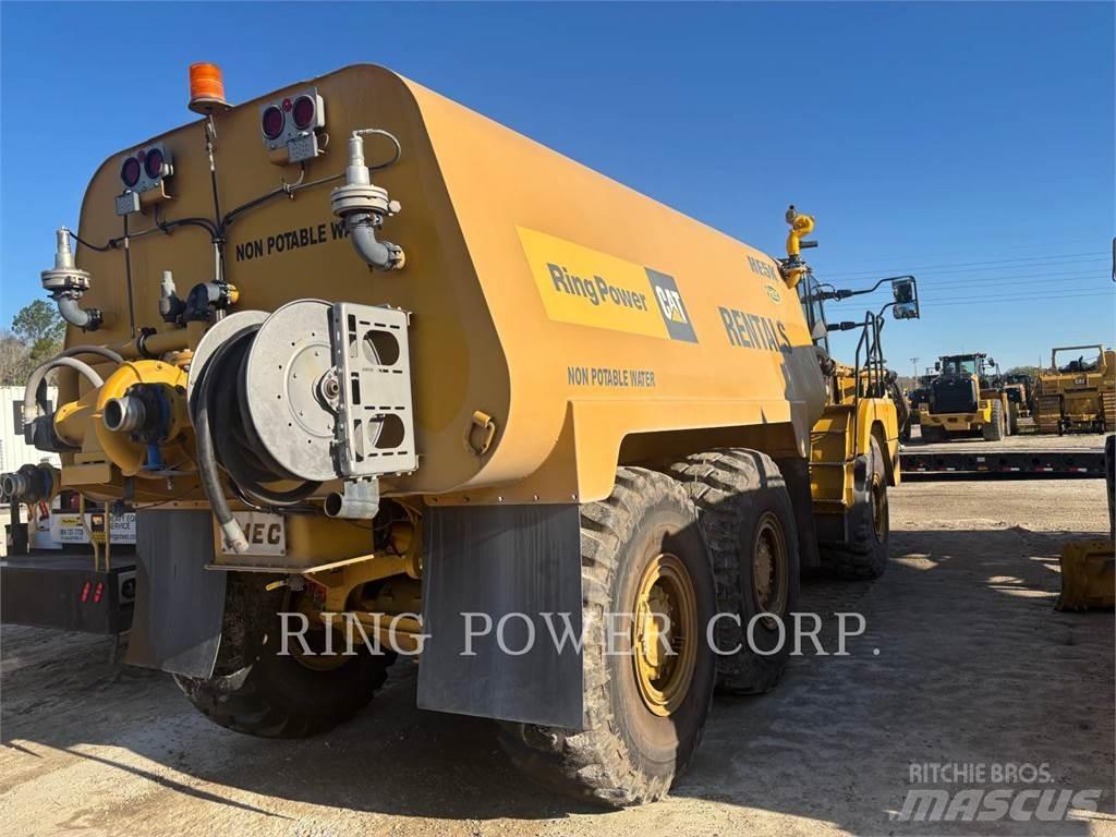 CAT 725WW Cisternové vozy