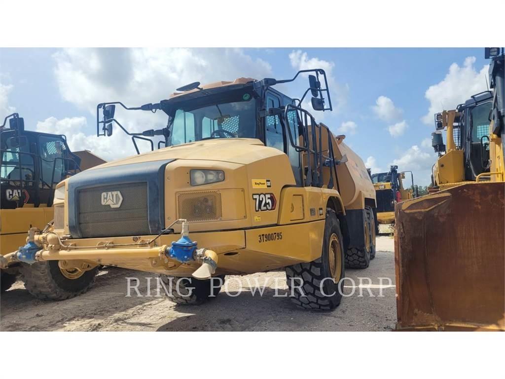 CAT 725WW Cisternové vozy