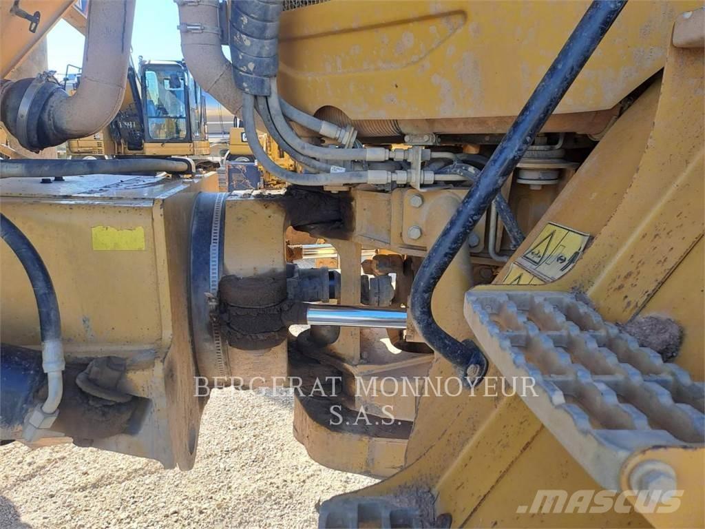 CAT 730 Kloubové dempry