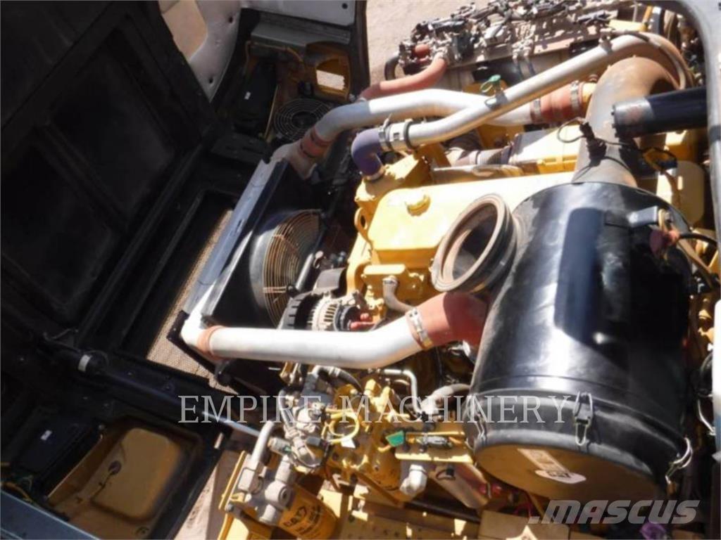CAT 730 TG Kloubové dempry