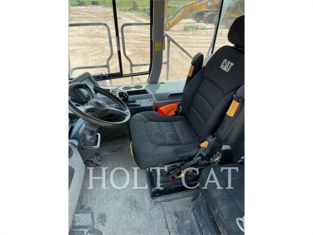 CAT 735 Kloubové dempry