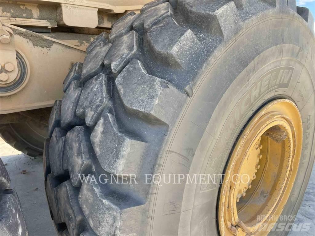CAT 740 Kloubové dempry