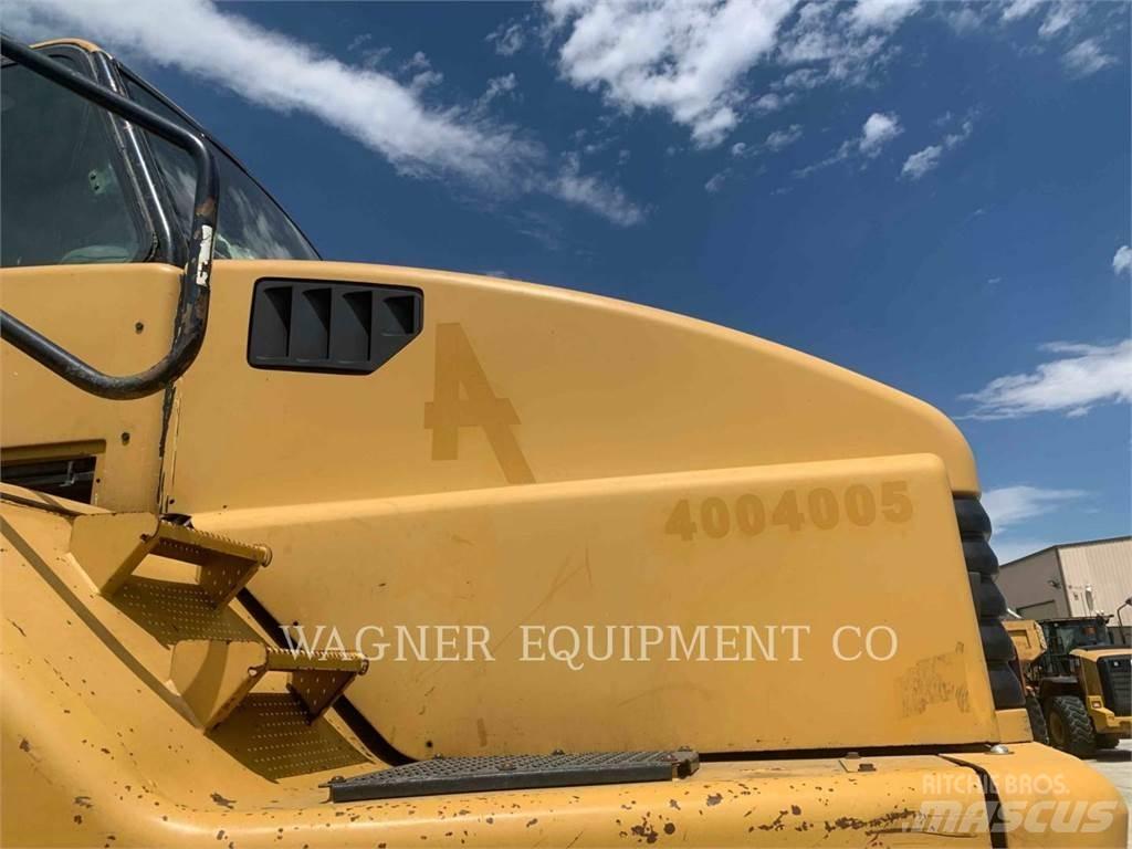 CAT 740 Kloubové dempry