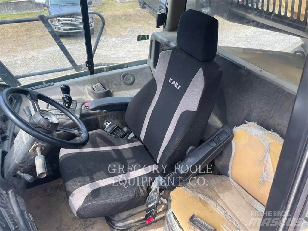CAT 740 Kloubové dempry