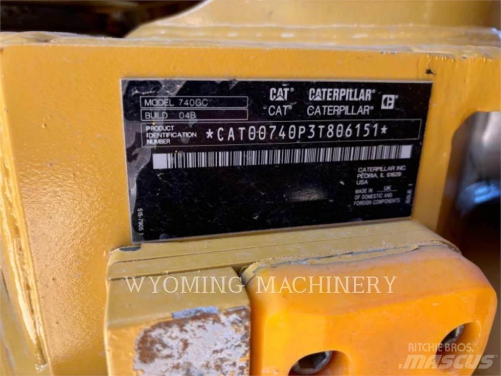 CAT 740 GC Kloubové dempry
