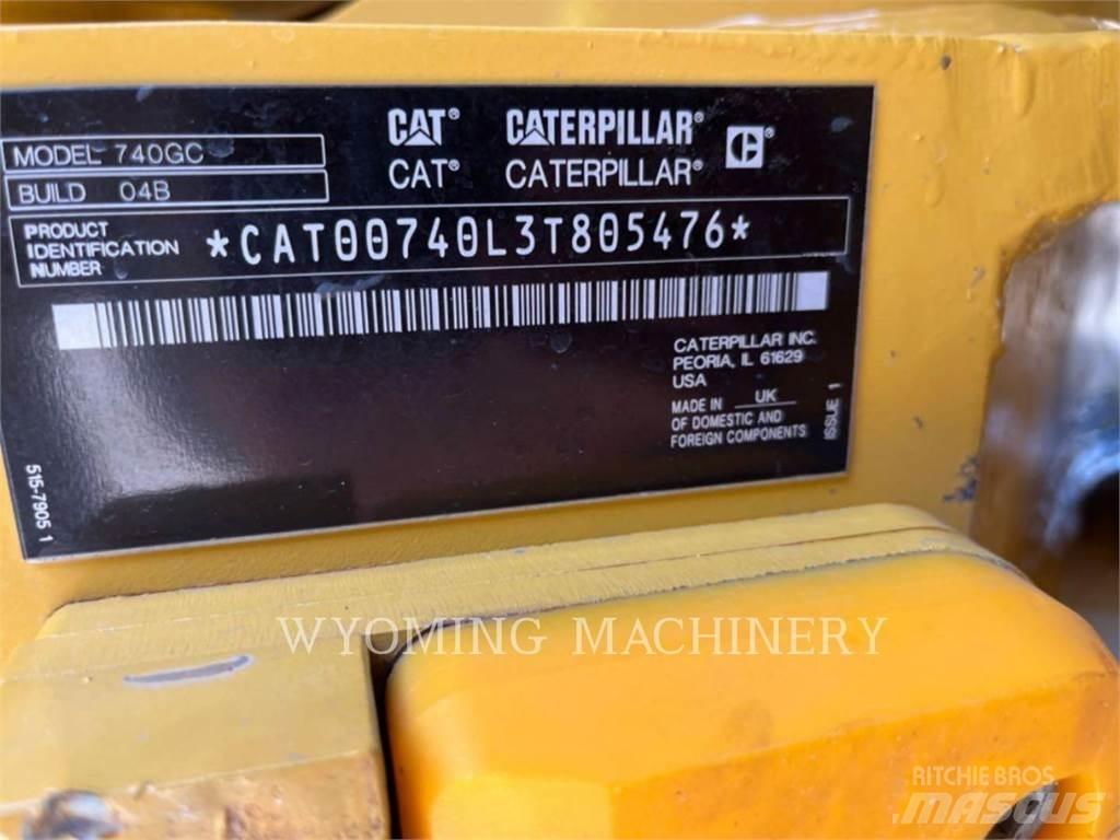 CAT 740 GC Kloubové dempry