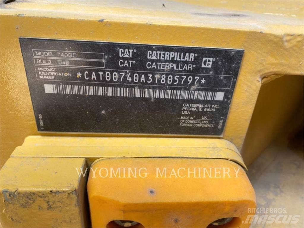 CAT 740 GC Kloubové dempry