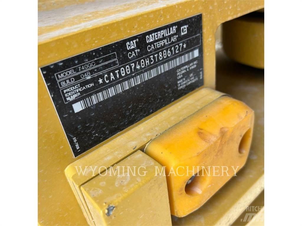 CAT 740 GC Kloubové dempry
