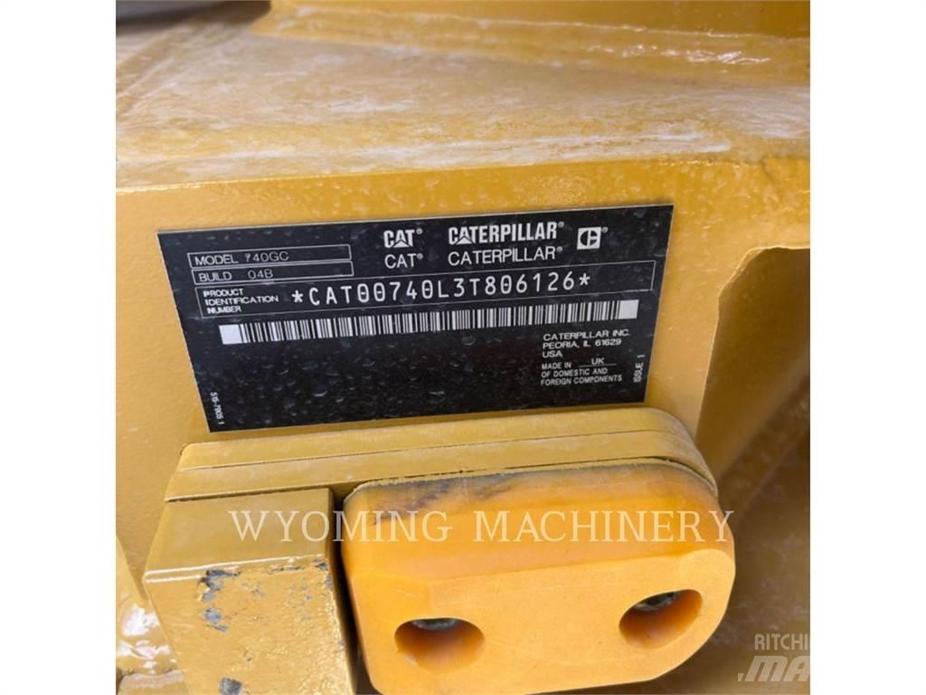 CAT 740 GC Kloubové dempry