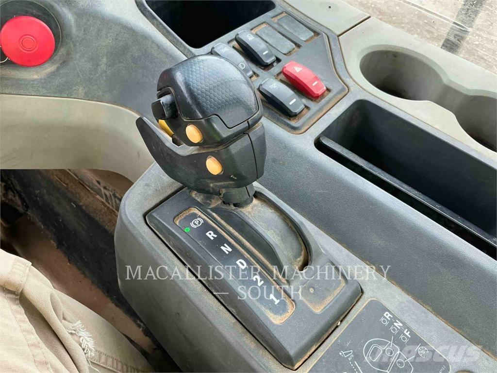 CAT 740 GC Kloubové dempry