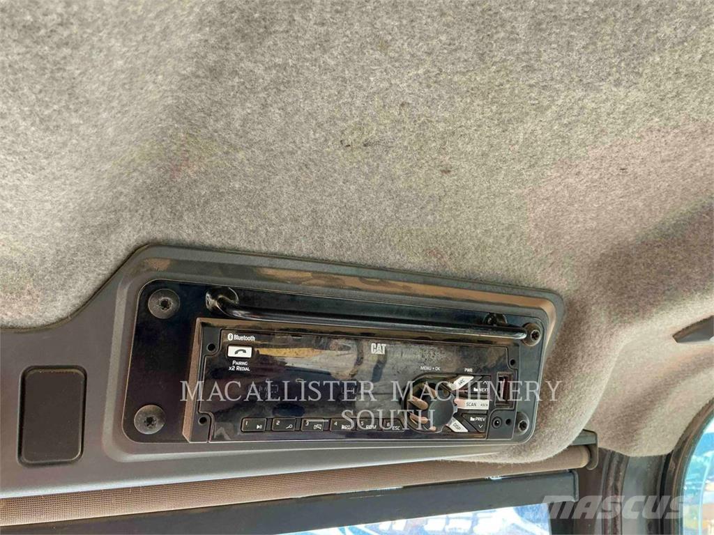 CAT 740 GC Kloubové dempry