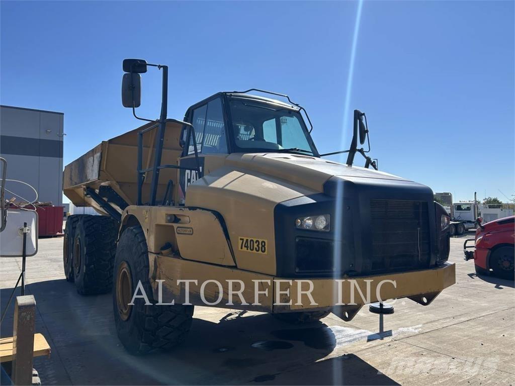 CAT 740B Kloubové dempry