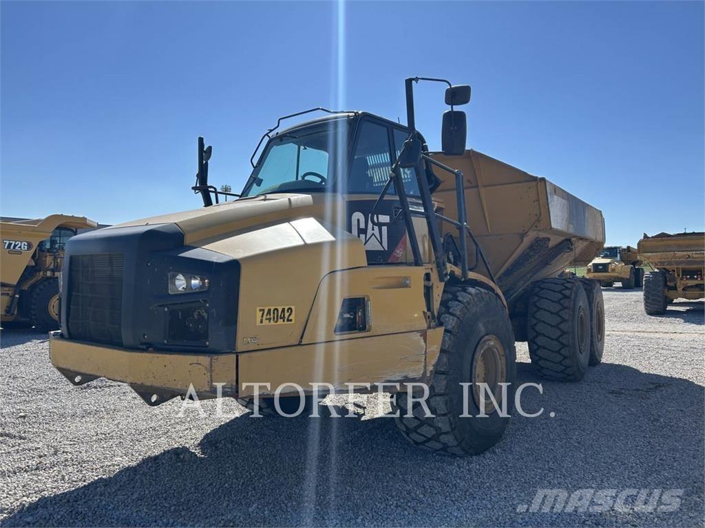 CAT 740B Kloubové dempry