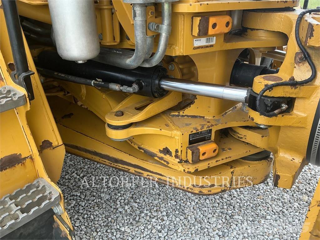 CAT 745 Kloubové dempry