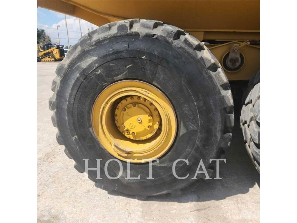 CAT 745 Kloubové dempry