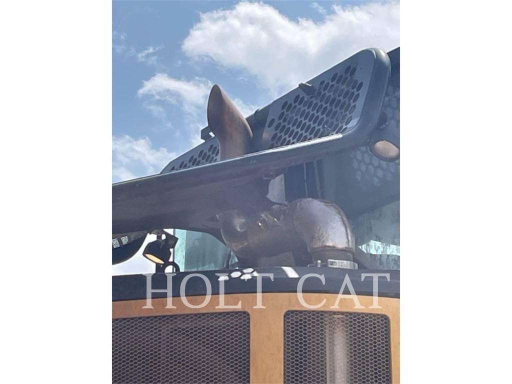 CAT 745 Kloubové dempry