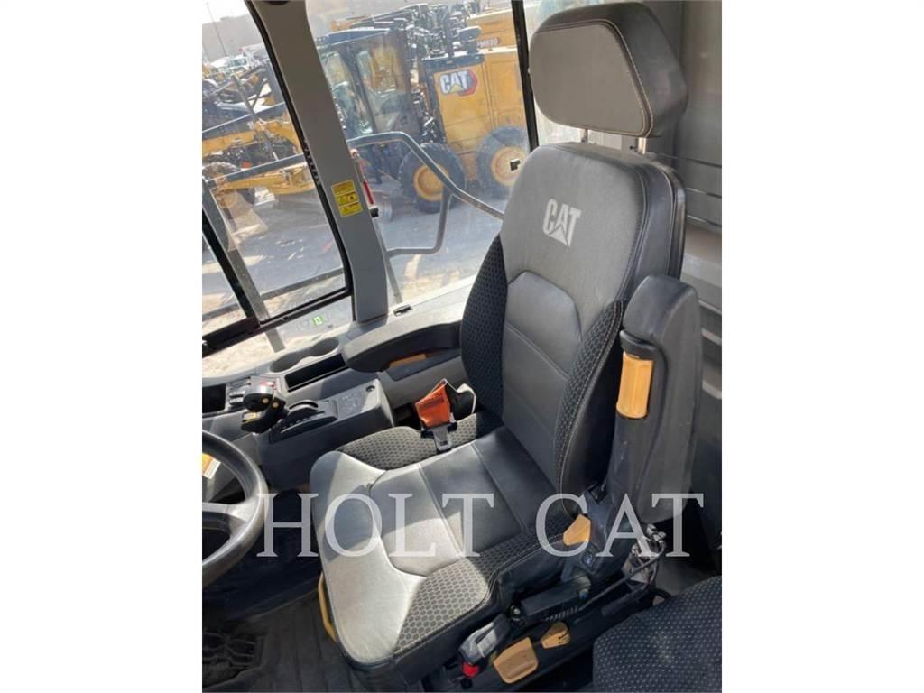 CAT 745 Kloubové dempry