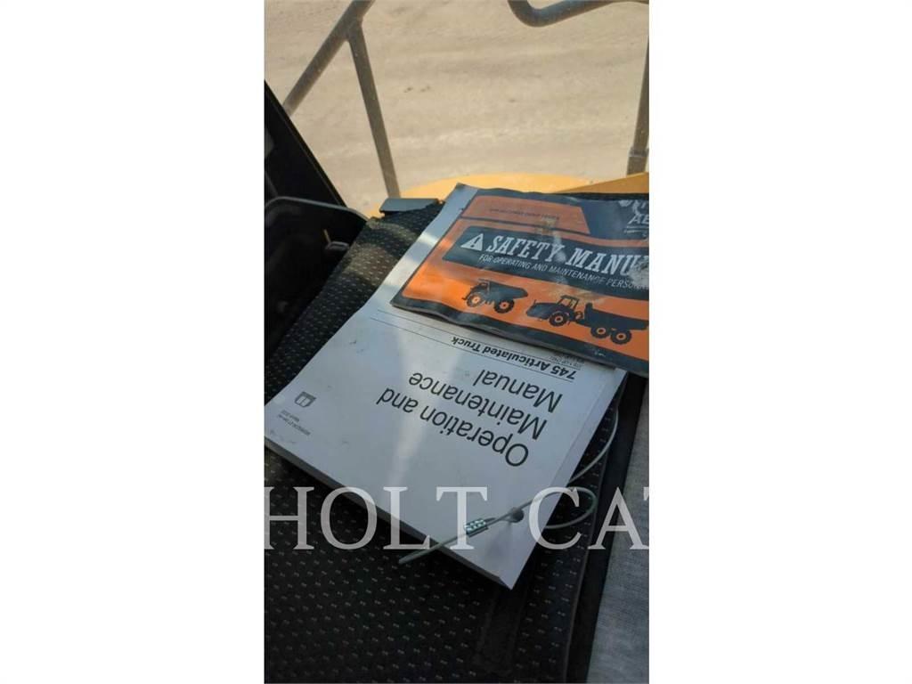 CAT 745 Kloubové dempry