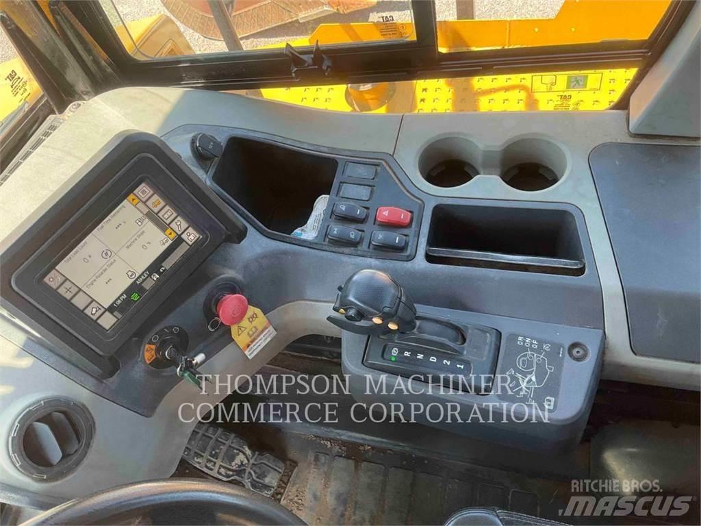 CAT 745 Kloubové dempry