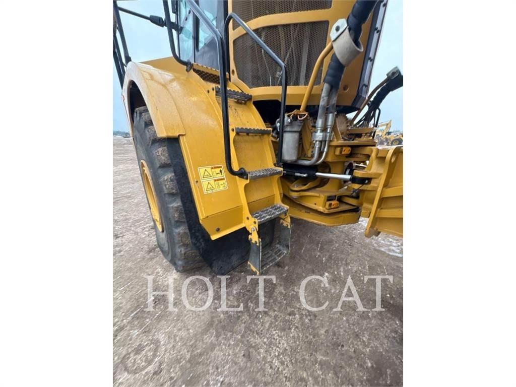 CAT 745 Kloubové dempry