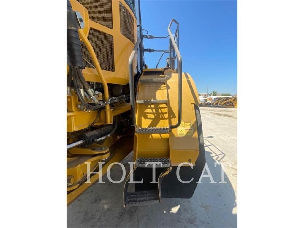 CAT 745 Kloubové dempry