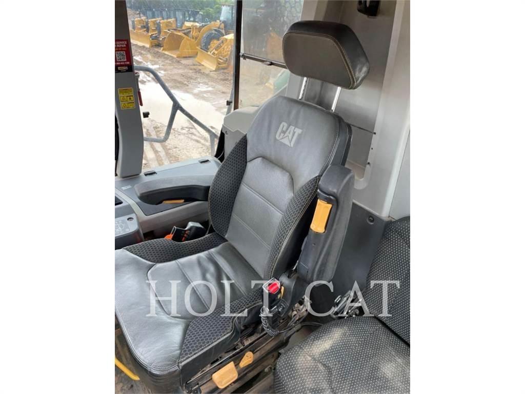 CAT 745 Kloubové dempry