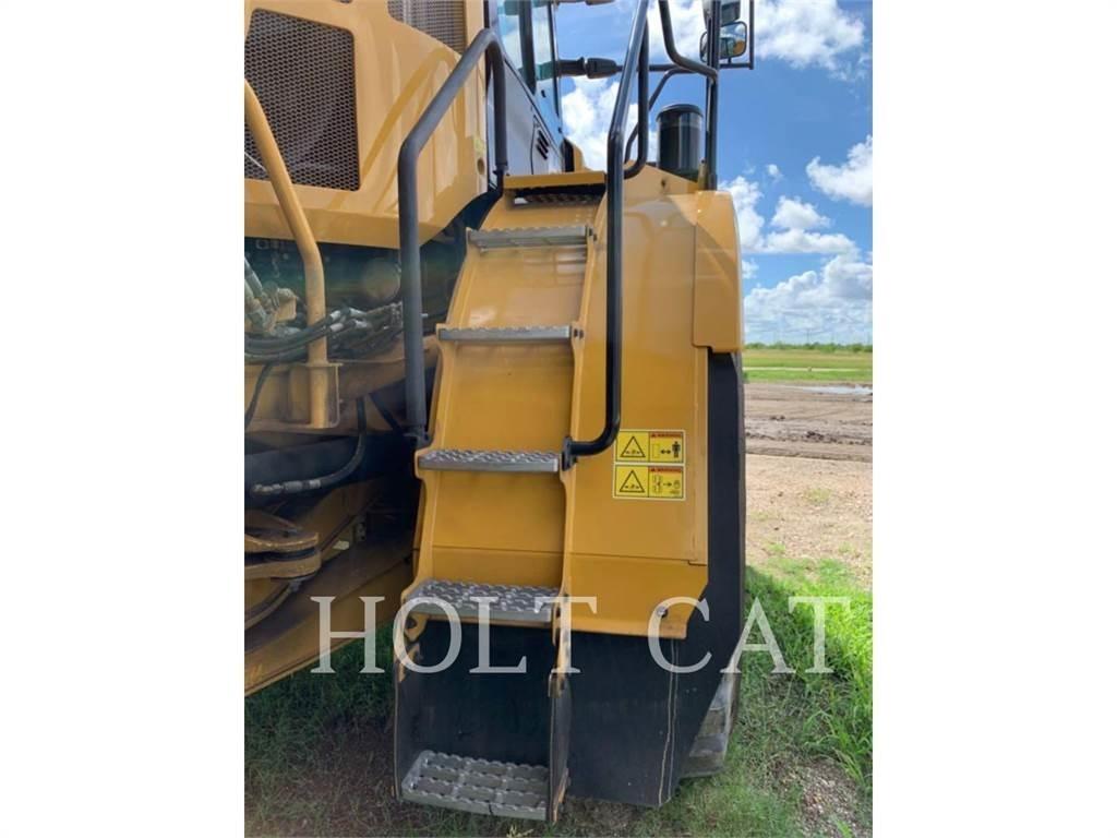 CAT 745 Kloubové dempry