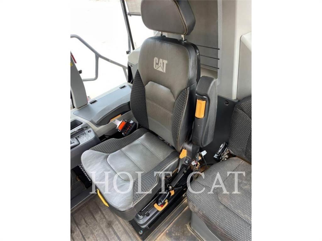 CAT 745 Kloubové dempry