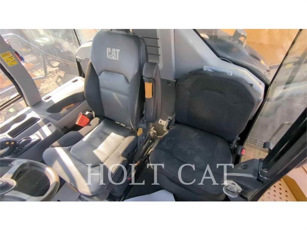 CAT 745 Kloubové dempry