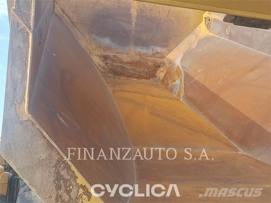 CAT 745 Kloubové dempry