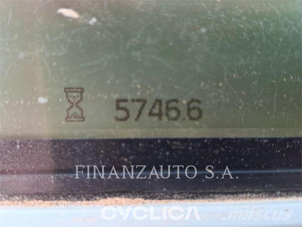 CAT 745 Kloubové dempry