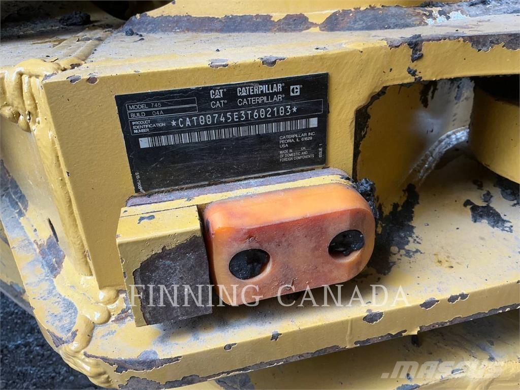 CAT 745 Kloubové dempry