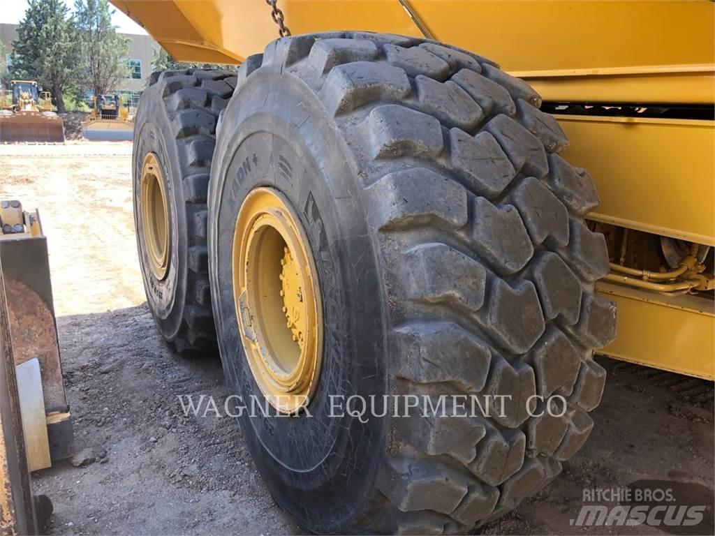 CAT 745 Kloubové dempry