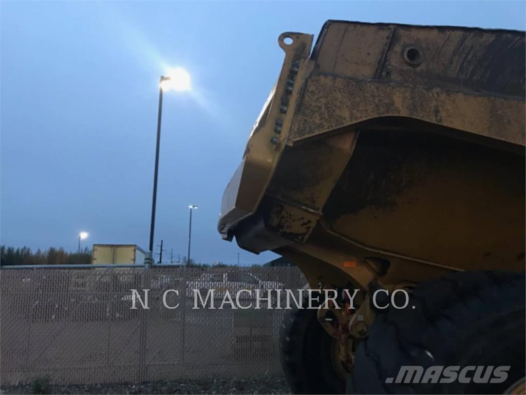 CAT 745 Kloubové dempry