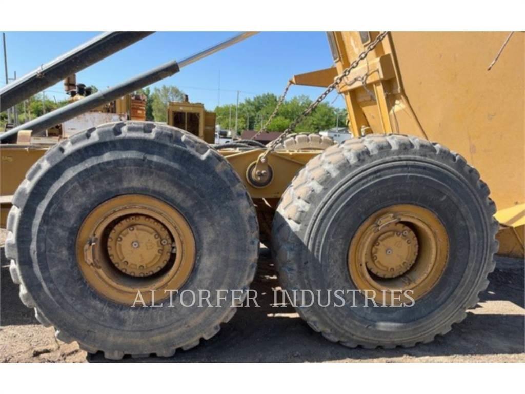 CAT 745C Kloubové dempry