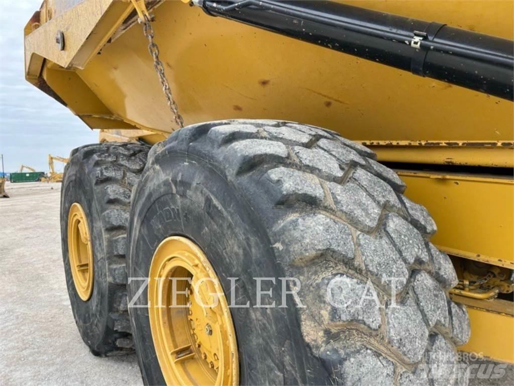 CAT 745C Kloubové dempry