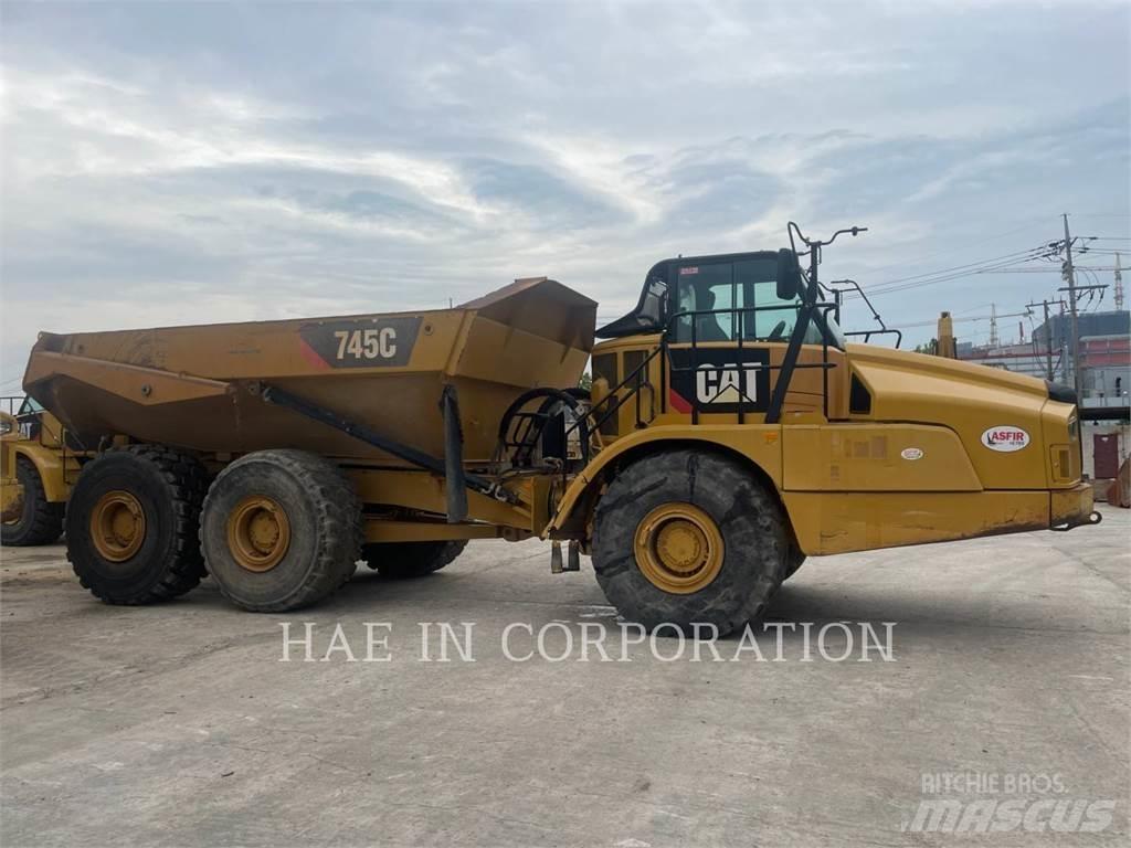 CAT 745C Kloubové dempry