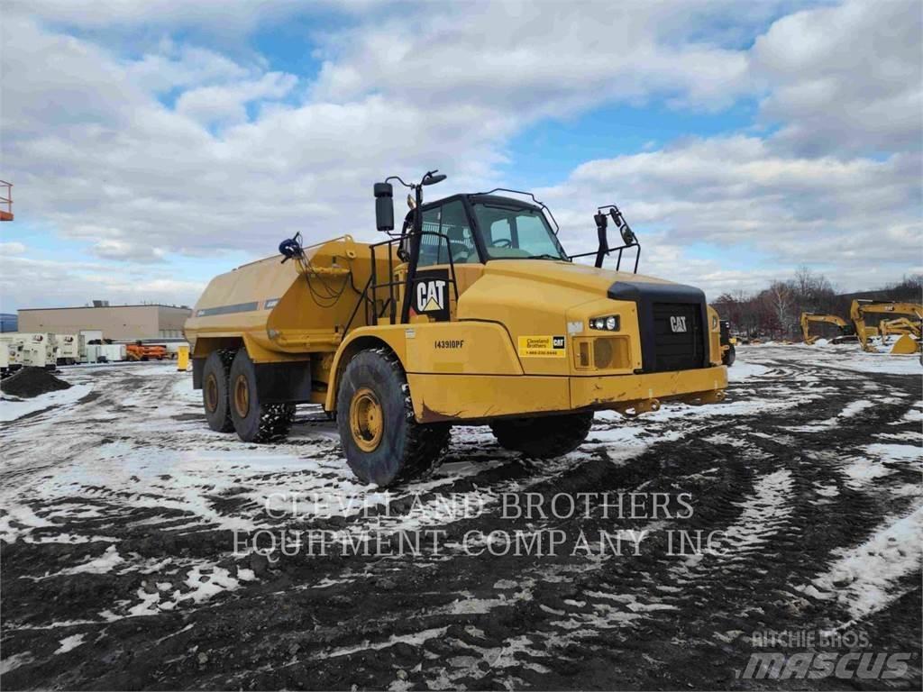 CAT 745C Cisterny na vodu