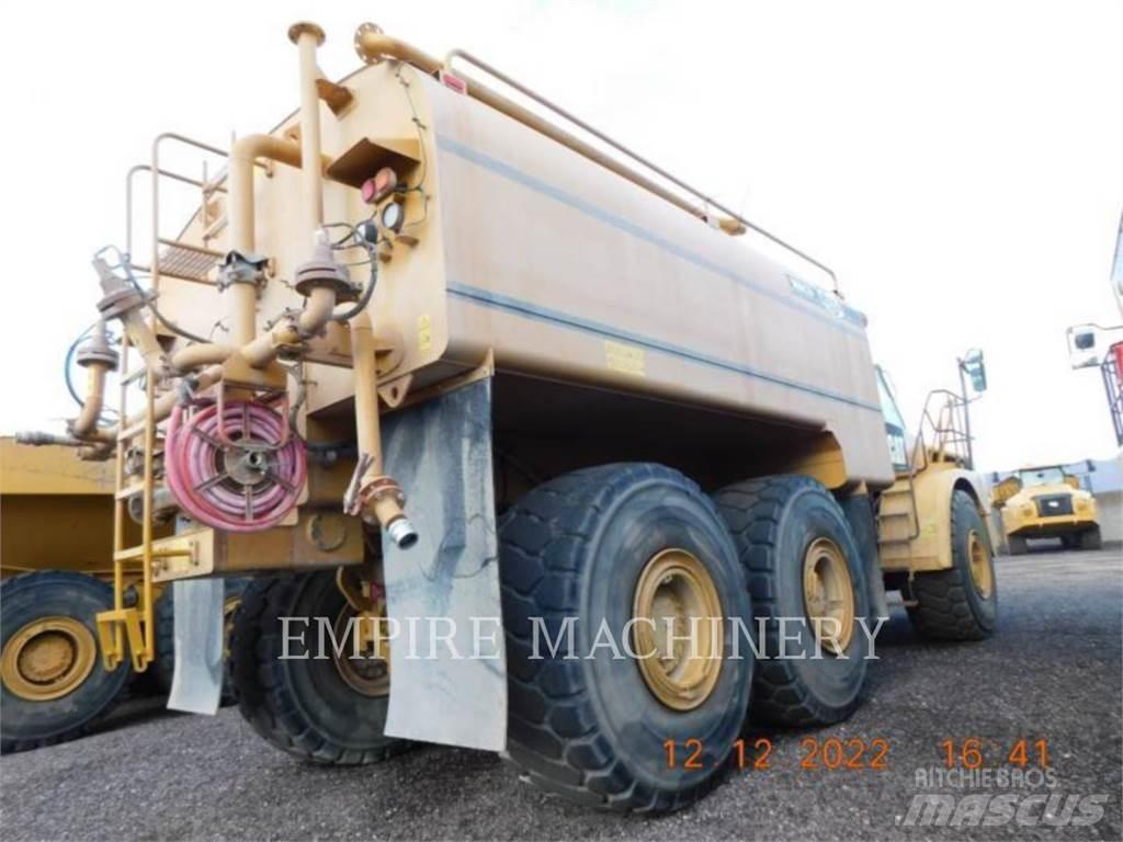 CAT 745C WT Cisterny na vodu