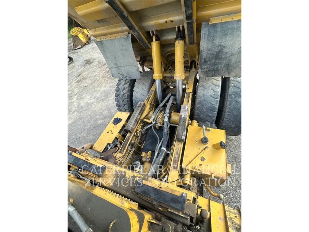 CAT 772G Kloubové dempry