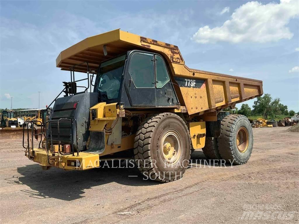 CAT 773F Kloubové dempry