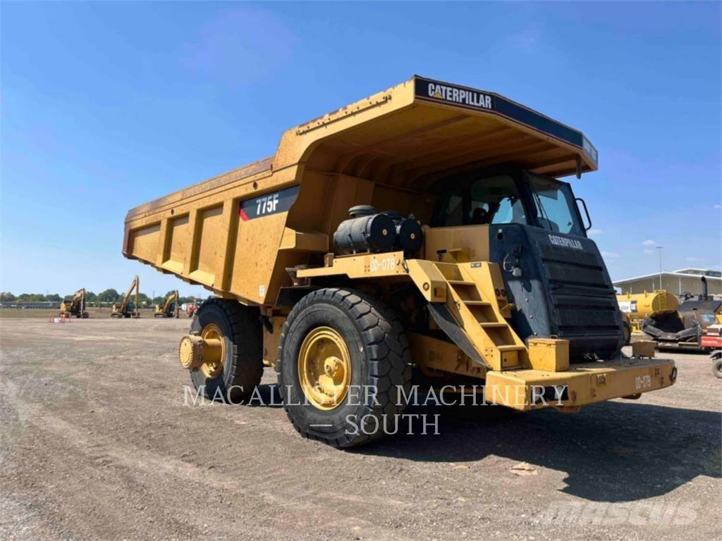CAT 775F Kloubové dempry
