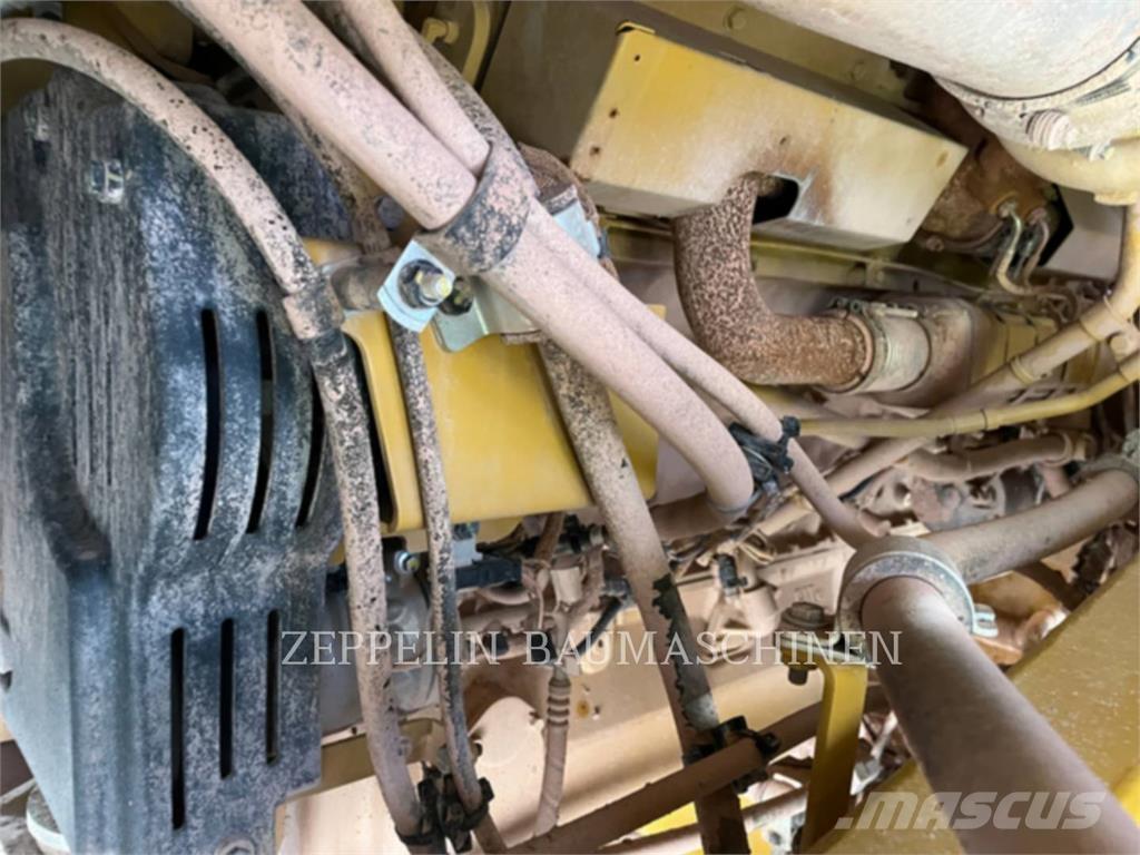 CAT 775G Kloubové dempry